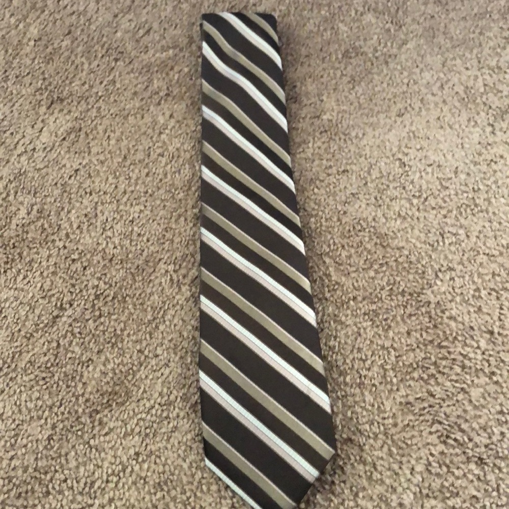Brown and beige tie! Perfect condition